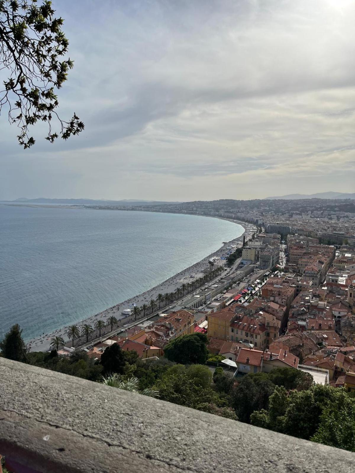 Grand A 5 Minutes De La Apartment